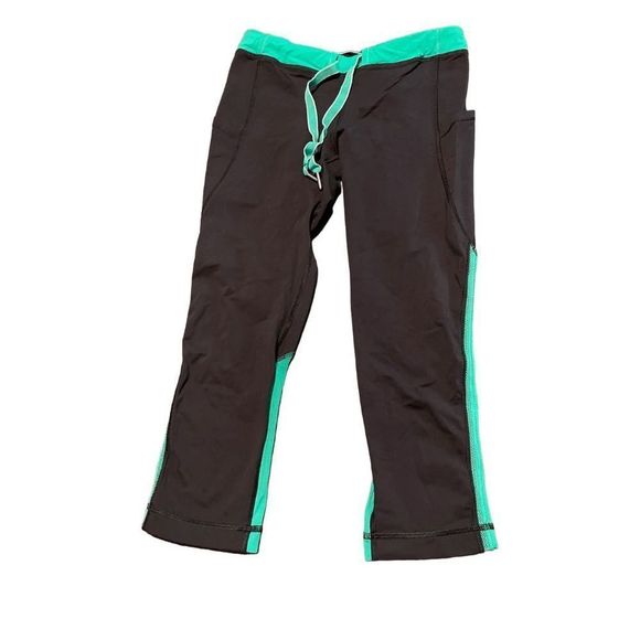 LULULEMON 19" Cropped Leggings *Black/Green* Size  Small - Picture 1 of 5